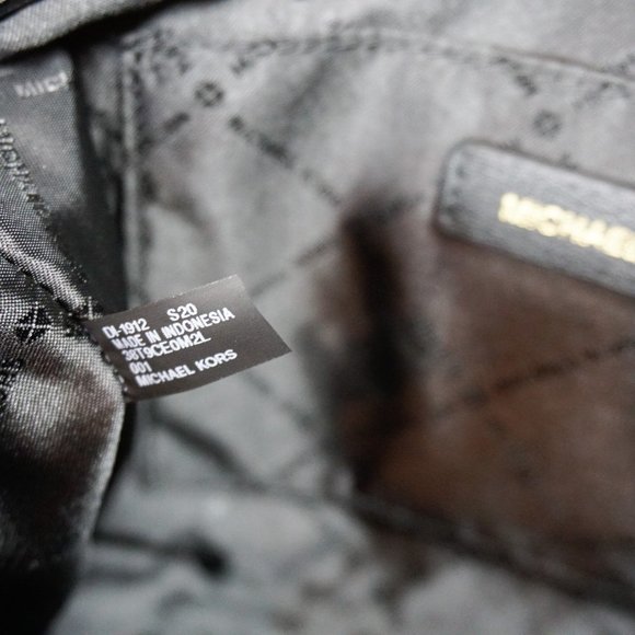 Michael Kors Ellis M Messenger Leather Bag Black - Picture 8 of 12